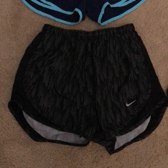 Nike Tempo Shorts Small - Picture 2 of 7
